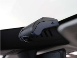 【ボルボ・ドライブレコーダー・360 駐車監視機能付】フロントカメラは水平360&deg;/垂直240&deg;を録画可能。前方/後方において映像を鮮明に録画します。大型バッテリーにより駐車監視用長時間録画にも対応。