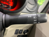 【オートライト】周りの明るさに応じて自動でヘッドライトの点灯・消灯ができる機能です!ライトの付け忘れ・消し忘れなどが無くなり、雨の日や夕方の走行も安心!トンネル通過時も便利ですね♪