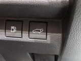 パワーバックドア装着車です。