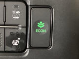 ★ECONスイッチ★ エコドライブを加速しよう!スイッチをONにすると、運転の仕方によるロスを抑え込み燃費をよくするようクルマが頑張ります(*^ー^*)燃費向上にチャレンジ♪