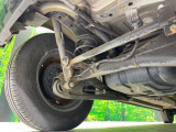 お車を安心してお乗りいただく為には、足回りの定期点検が欠かせません。サービスサポート(有償保証)では無料点検もご提供しており、安心のカーライフをお過ごしいただけるサポート体制が整っています。