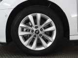 アウディ認定中古車は1年間、走行距離無制限の認定中古車保証が無償で付帯されます。