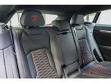 Parcel shelf in Alcantara and Rear benchin artificial leather
