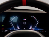 【BMWライブ・コックピット】コントロール・ディスプレイとインスツルメント・ディスプレイから構成されるディスプレイ・ネットワークにすべての情報がより分かりやすく表示されます。