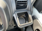 運転席ドリンクホルダー
