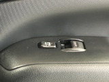 車内の換気も運転席から簡単に行えます。