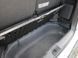 収納に便利なラゲッジアンダーボックス