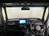 【前方視界】開放的な前方視界!運転がしやすく疲れにくいです♪窓が大きく、見通しがとっても良いおクルマですよ♪