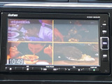 テレビ番組を画面で楽しめる装備を備えています。停車中の休憩時間などに映像を視聴でき、車内で過ごすひとときの選択肢が広がる便利な一台です。