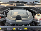 【直列6気筒3.0Lインジニウムターボチャージドディーゼルエンジン】ディーゼル特有の音や振動が大幅に軽減され、別次元の仕上がりとなっています。高回転まで滑らかに回り、上質さを感じさせます。