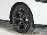 ◆純正アルミホイール装着車◆これで足元まわりも、おしゃれにきまります!