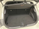☆充分なお荷物がお積み頂けるトランクルーム♪見た目より広いです。