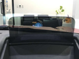 【オートワイパー】フロントガラスに搭載されたセンサーにより、雨の量、車速を車自体が感知してワイパーの速さを調整してくれます。