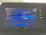 オーディオの選択画面には、AM・FMやBluetooth Audio、TVなどが並びます。使いたい音源を画面から確認して選べるため、通勤やお出かけの時間に合わせて音楽や情報を楽しめます。