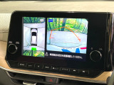 【マルチテレインモニター】車のフロントやサイドのカメラ画像を同時にモニター表示することで、悪路や狭い道を走行時でも周囲の状況確認ができ安心!本格SUVにうれしい装備です♪
