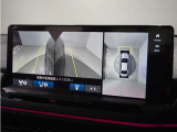 ◆マルチビューカメラシステム◆運転席から見づらい前後左右を、ナビ画面の映像で確認。見通しの悪い交差点や狭い道でのすれ違い、駐車などをサポートします。