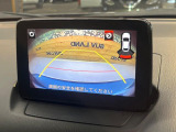 【バックカメラ】駐車時に後方がリアルタイム映像で確認できます。大型商業施設や立体駐車場での駐車時や、夜間のバック時に大活躍!運転スキルに関わらず、今や必須となった装備のひとつです!