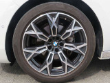 ◆ローンリース等ファイナンス商品、BMW専用自動車保険、BMWカード、コーティング、板金塗装、ドライブレコーダーなど社外品の取扱もございます。お車に関することは全てバルコムにお任せ下さい◆