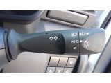 ライトもAUTO機能が付いていて、暗くなると自動で点灯し、明るくなると自動で消灯するので、大変お役にたちますよ!!
