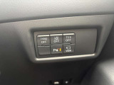 誤発進抑制機能など、毎日の安心をサポートする技術を搭載。Features like mis-start prevention support daily safety.
