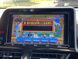 テレビ画面を備えており、停車中に映像を視聴して過ごせます。お出かけ先での休憩時間などに活用でき、車内でひと息つきたい場面にも便利です。画面表示は実際の使い方に合わせてご確認ください。