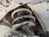 お車を安心してお乗りいただく為には、足回りの定期点検が欠かせません。サービスサポート(有償保証)では無料点検もご提供しており、安心のカーライフをお過ごしいただけるサポート体制が整っています。