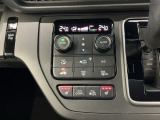 純正メモリーインターナビ付きです!ホンダコネクト対応、CD・DVD再生、ミュージックサーバー、フルセグTV視聴、Bluetooth・ミュージックプレーヤー接続可能です!
