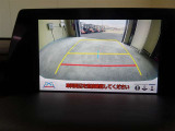 【バックモニター】車庫入れのときも安心のバックモニター付!見やすいカラー画像のバックモニターは運転席からの死角も確認でき、安心して駐車する事が出来ます!苦手な駐車もこれで安心ですね♪