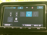 オーディオソースの選択画面では、ラジオやテレビ、Bluetoothなどの項目を確認できます。使いたい音源を画面で選びやすく、日常の移動中も好みに合わせて活用できます。