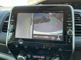 上から見たような映像で駐車をサポート!苦手な駐車も心強いですね!