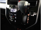 ゆとりある広々とした車内空間は、ドライブを始め買い物やレジャーなど、幅広く活躍します。一人でもみんなとでもお出かけを楽しみましょう!