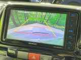 【バックカメラ】駐車時に後方がリアルタイム映像で確認できます。大型商業施設や立体駐車場での駐車時や、夜間のバック時に大活躍!運転スキルに関わらず、今や必須となった装備のひとつです!