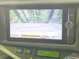 【バックカメラ】駐車時に後方がリアルタイム映像で確認できます。大型商業施設や立体駐車場での駐車時や、夜間のバック時に大活躍!運転スキルに関わらず、今や必須となった装備のひとつです!