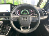 【純正革巻きステアリング】上質な革を使用することで、手にしっかり馴染みとても運転しやすいハンドルです♪