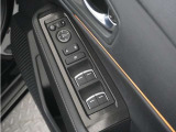 ◆パワーウィンドウスイッチ◆運転席から全席の窓の開閉操作を行うことが出来いつでも換気ができます!
