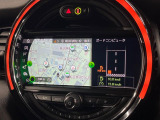 ●純正ナビ:一体感のあるナビは、高級感ある車内を演出してくれます。Bluetooth再生などオーディオ機能も充実しておりますので、運転もより楽しめます♪