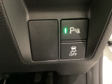ハンドルにHondaセンシング系のクルーズコントロールやレーンキープアシストなどのスイッチと、オーディオの操作スイッチが装備されています。ハンドルから手を離さず安全に操作できます。