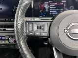 コード不要のワイヤレス充電付きです。