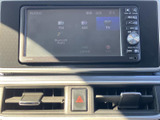 オーディオ画面にはFM・AMやテレビ、Bluetooth Audioなどの選択肢が表示されています。目的に合わせて使い分けられ、日々の移動中も好みの音源を楽しめます。