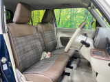 運転席シート廻りは使用感も少なく、良好な状態となっています。丁寧に使われていたことがよくわかりますね。