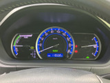 視認性の高いメーター類は、運転に必要な情報を的確に表示。運転状況を把握しやすく、安全運転をサポートします。