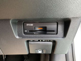 車両を上から見ているようなアラウンドビューモニターの映像をナビゲーション画面に映し出してくれるので、小さなお子様や障害物を確認できます。運転のしやすさはもちろん、事故防止にも役立ちます!