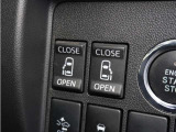 ◆運転席・助手席◆室内は、シートクリーニングや各部の徹底した清掃を実施し、消臭・除菌処理を行っています。しかも、全ての差上で天然成分の薬剤にこだわり安心・安全へも配慮しています。