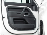 全国登録・納車可能でございます。ご自宅や勤務先などの指定先までお運びしますので遠方の方でもお任せください。