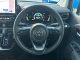 【純正革巻きステアリング】上質な革を使用することで、手にしっかり馴染みとても運転しやすいハンドルです♪