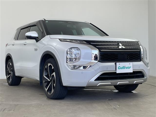 アウトランダー PHEV 2.4 P 4WD 本革シート