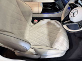 メルセデスのシートは、少し硬めに出来ておりますので、長時間の運転でも疲れにくく、安全にドライビングをお楽しみ頂けます