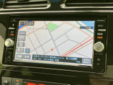 道路や周辺の位置関係を画面で確認でき、目的地までのルート確認に便利です。現在地や地図の表示を見ながら行き先を把握しやすく、慣れない場所への外出にも役立ちます。