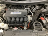開口部も広く荷物の積み下ろしもしやすいお車となっております。3列目シートは5:5の割合で背もたれを倒すことができます。