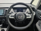 スポーティな雰囲気を感じられるインパネで、運転する楽しさを高めてくれます。